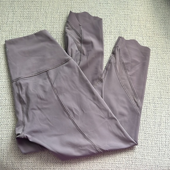 Lululemon Crop Leggings - Picture 3 of 4